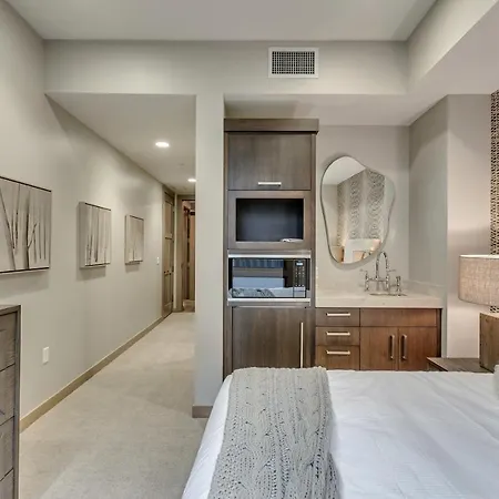 Premium Three Bedroom Suite Apartment Hotel